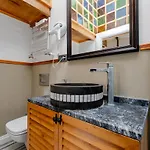 公寓 High Ceiling With Large Balcony *