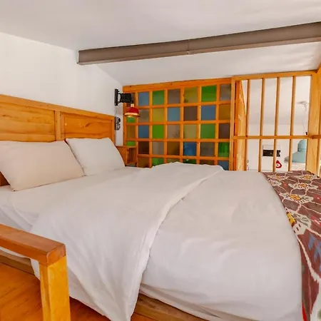 High Ceiling With Large Balcony