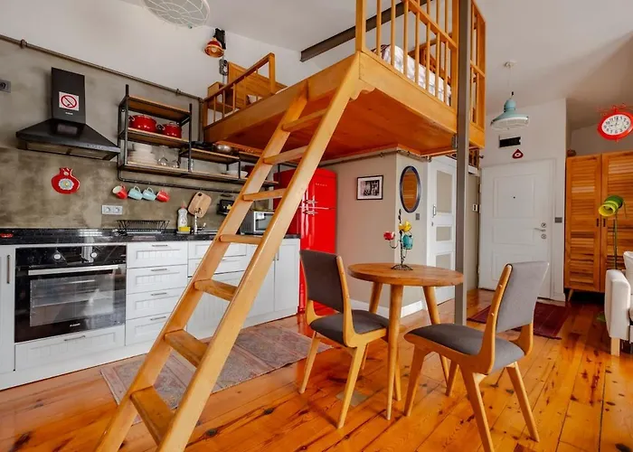 High Ceiling With Large Balcony * Istanbul