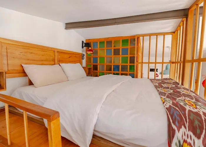 High Ceiling With Large Balcony